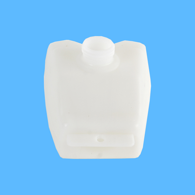 f4.7 oil can
